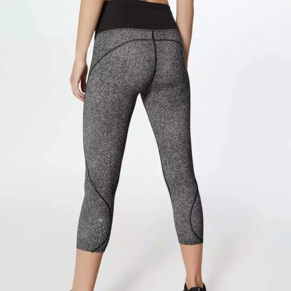 NEW LULULEMON Run the Day Crop HR 21” Fractal Dark Starlight Black Nulux 4 NWOT